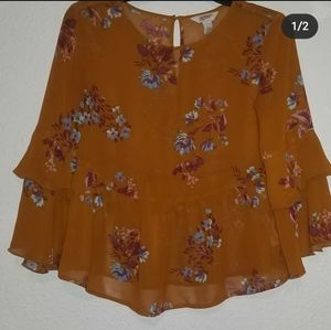 Arizona size small ruffled sleave! wore once!